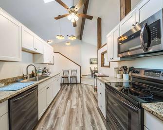 Glacier Vista Golf Getaway - West Glacier - Cocina