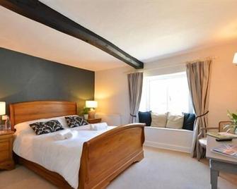 The Bathurst Arms - Cirencester - Bedroom