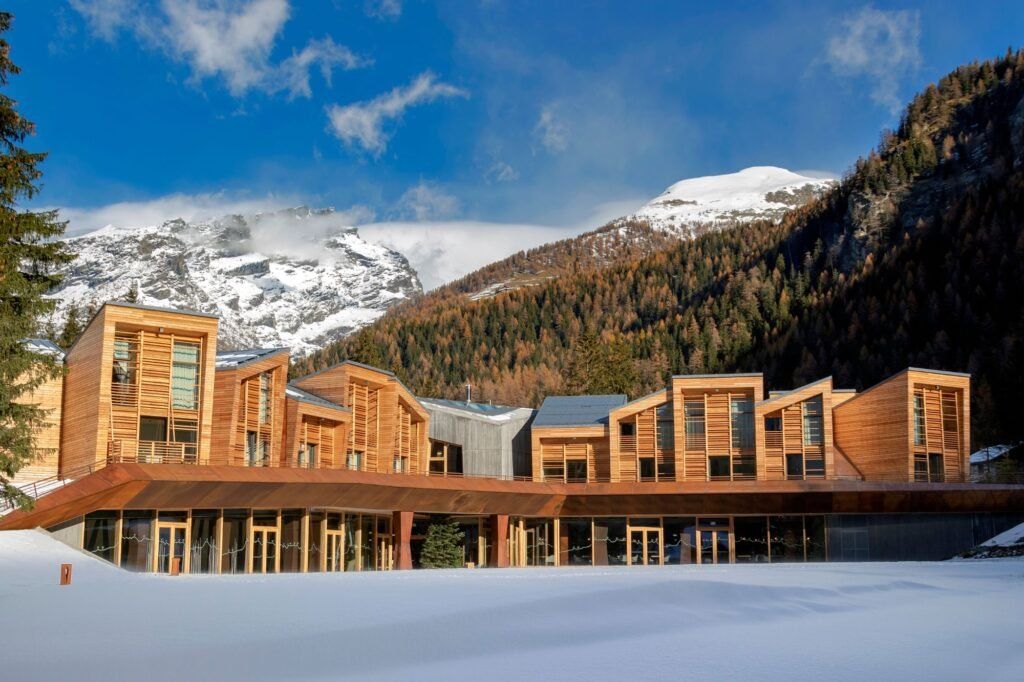 Aethos Monterosa - קמפולוק - בניין