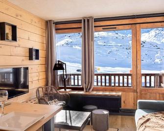 Bel appartement rénové 4 pers, cuisine équipée, proche commerces - FR-1-637-56 - Val Thorens - Sala de estar