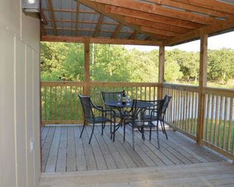 Rocky Top Winery Cabin #2 - Atwood - Balcony