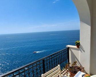Amore Rentals - Casa Gianna - Praiano - Balcón