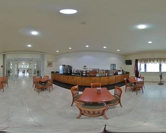 Budget Host Inn and Suites Cameron - Cameron