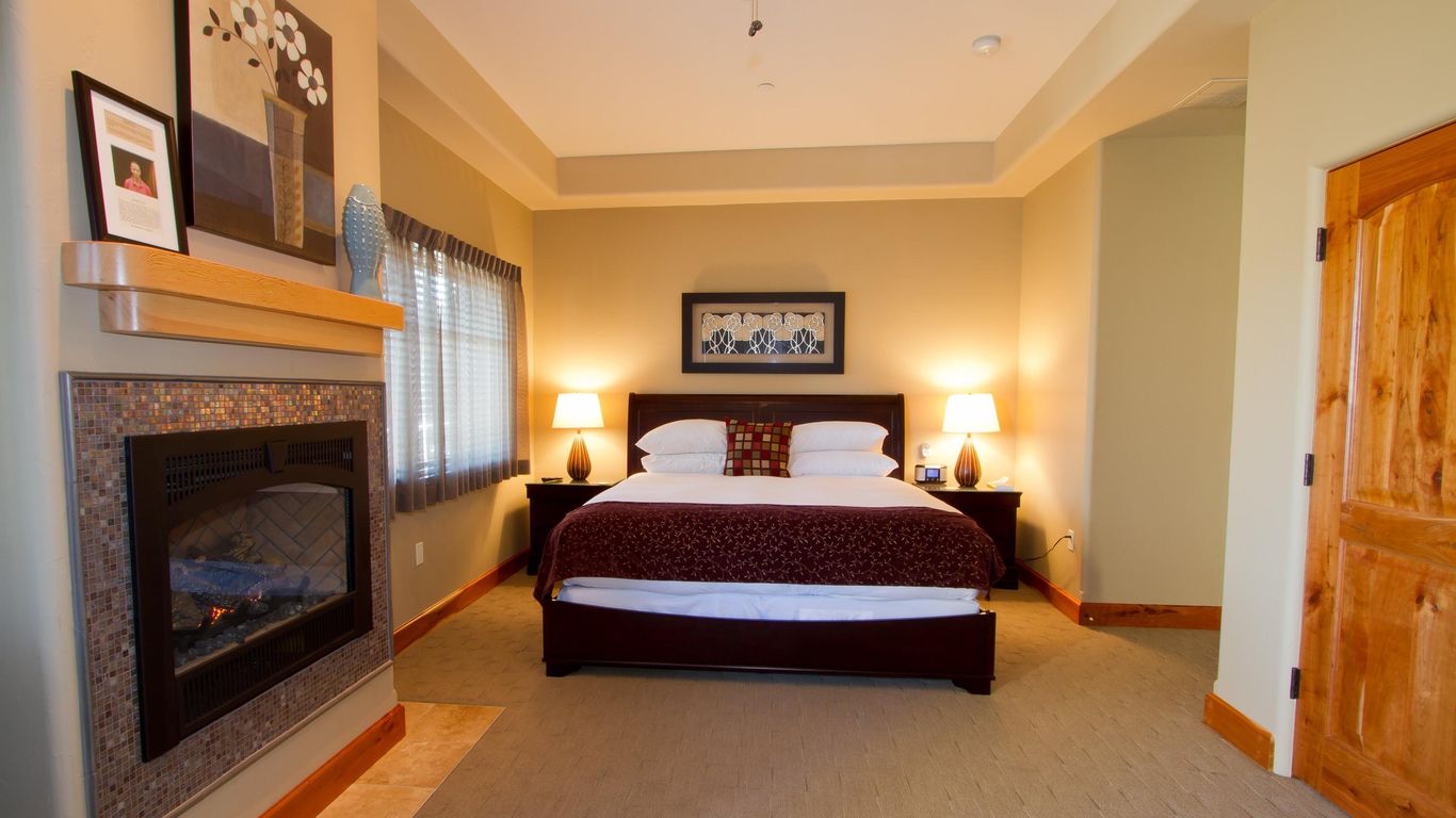 Columbia Cliff Villas