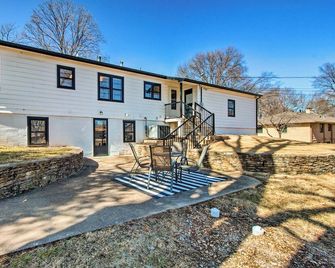 Emporia Family Home Near Downtown: Game Room! - Emporia - Rakennus