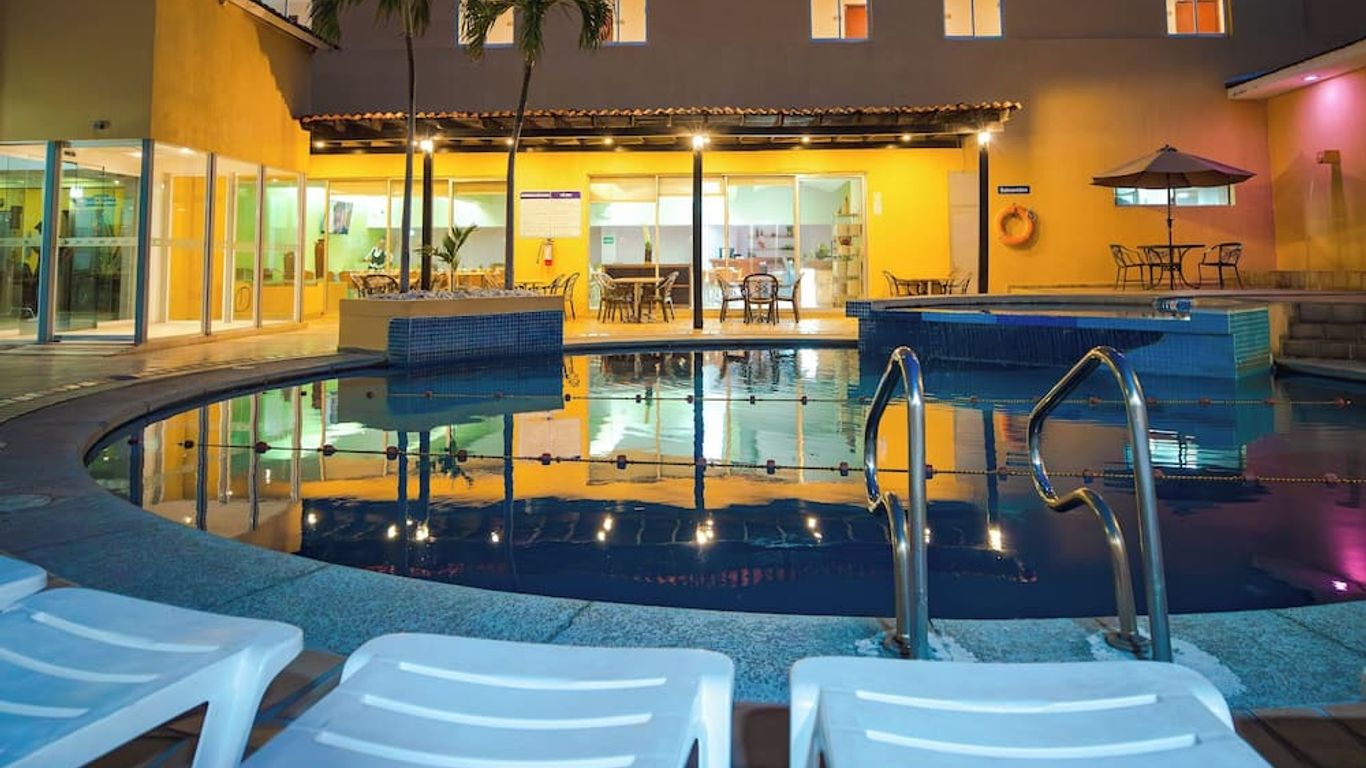 Hotel Hostal De Cortes