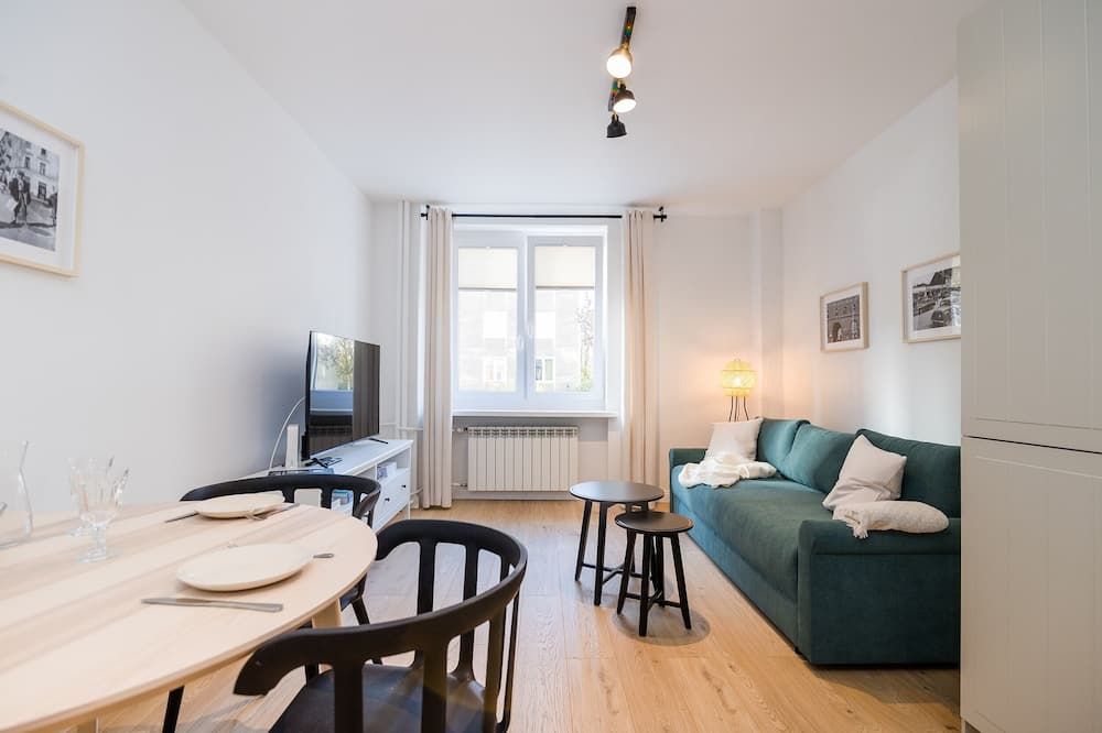 شورتستايبولاند دآبروسسكزاكوو بي 138 - وارسو - غرفة طعام