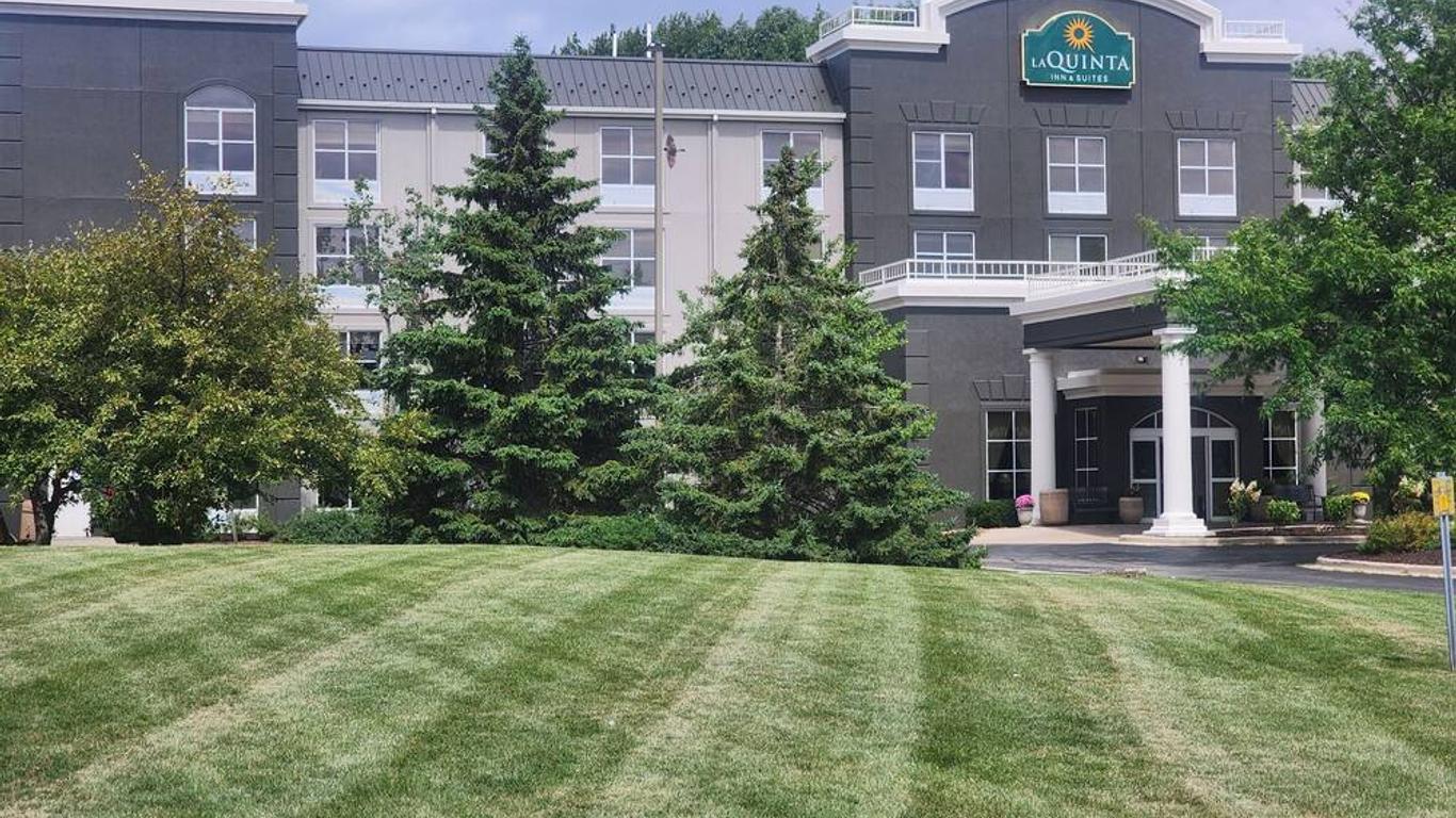 La Quinta Inn & Suites by Wyndham Milwaukee SW New Berlin