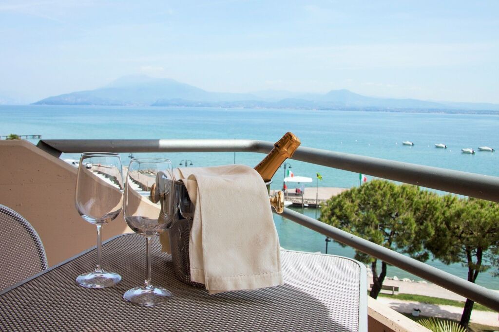 فندق كا سيرينا - سيرميون - شرفة