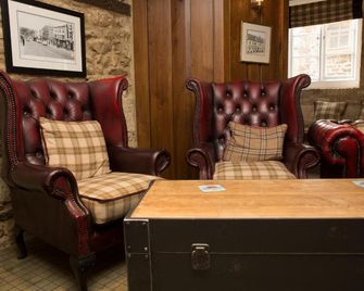 The Golden Pheasant Inn - Burford - Salon