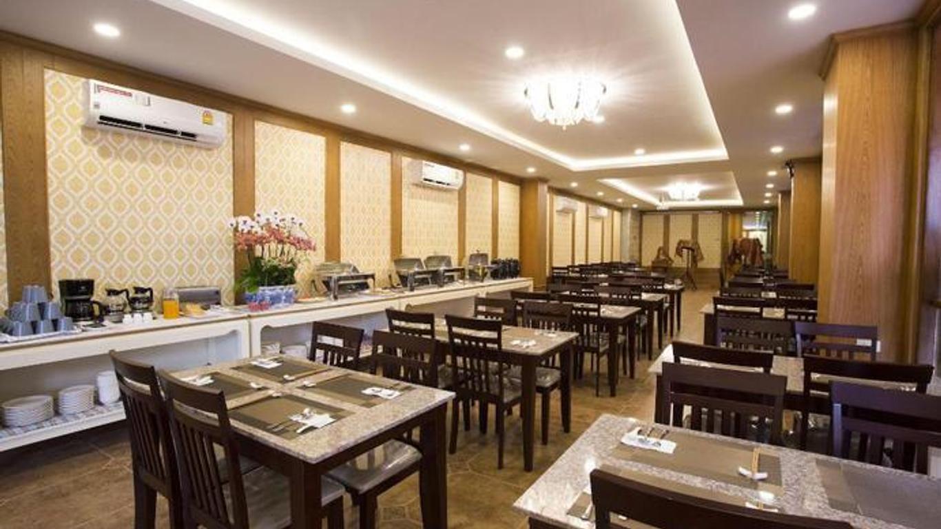 J&Y Hotel Ladprao 35