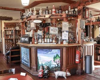 Holiday Room 5 - restaurant and boarding Schinkenkrug - Property 50882 - Rostock - Bar