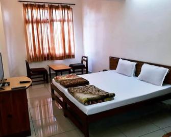 Hotel Meghna - Pithorāgarh - Bedroom