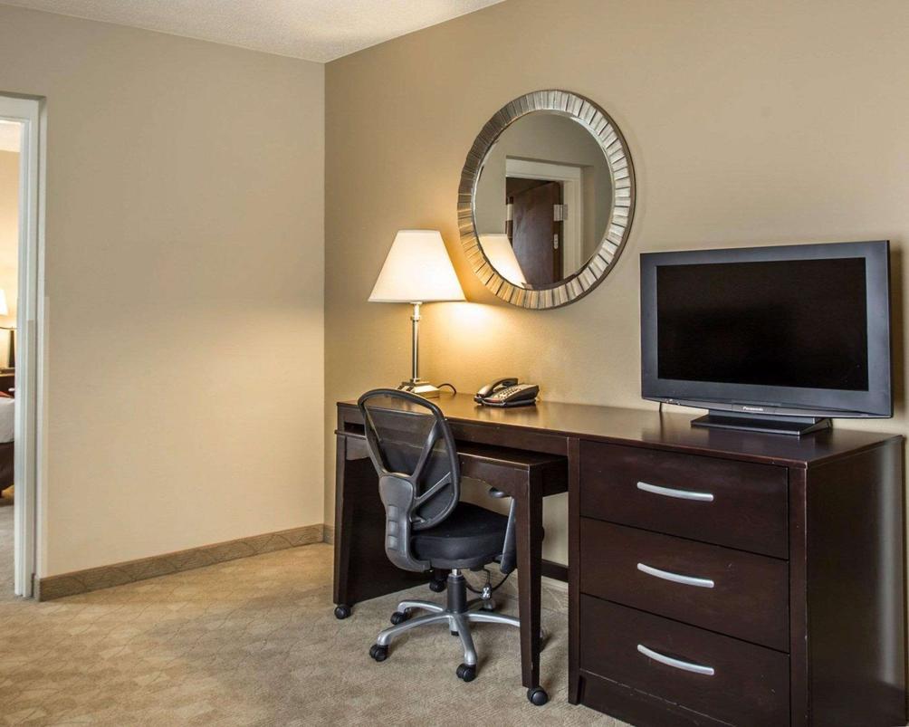 Comfort Suites Lake Norman Huntersville 110 1 5 5
