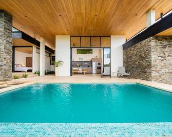 Luxury 3 bedroom Villa in Playa Grande - Playa Grande - Piscina