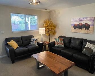 Beit Shalom - Guest suite for 6 with Sauna - Colorado Springs - Sala de estar