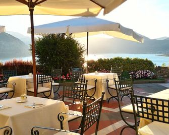 Romantik Hotel Relais Mirabella Iseo - איזאו - מסעדה
