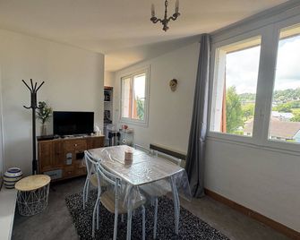 Comfortable apartment at the foot of the beach - Houlgate - Їдальня