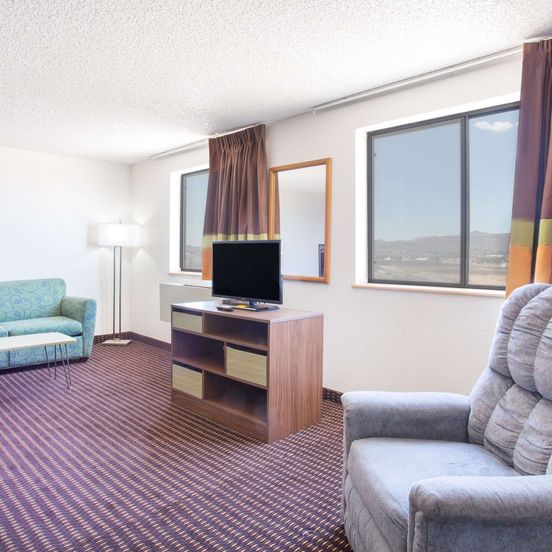 Living room view of Super 8 by Wyndham Kingman