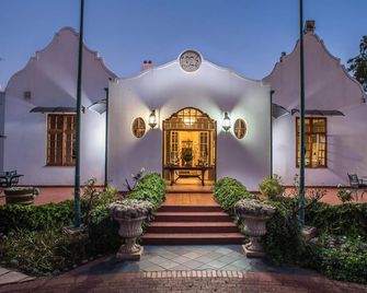 River Meadow Manor - Centurion