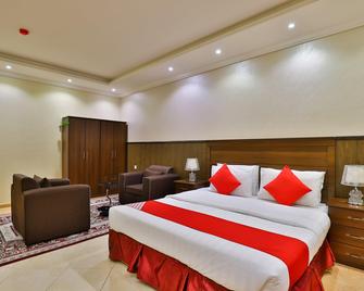 OYO 273 Star Yanbu Hotel Suites - Yanbu - Bedroom