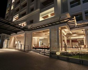 Blanco Apartment Hotel - Bintulu - Building