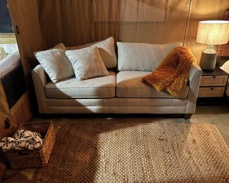 Jardin al Bosque-Glamping - סן חואן - סלון