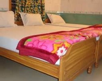 Sri Sai Krishna Residency - Tirupati - Bedroom