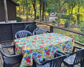 Cozy Chalet In A Quiet, Green Area - Rendeux - Balkon