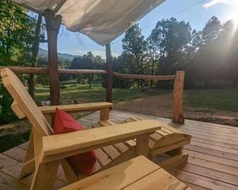 Tent Glamping W/Off-Grid Solar Horse Hollow Farm - Hot Springs - Patio