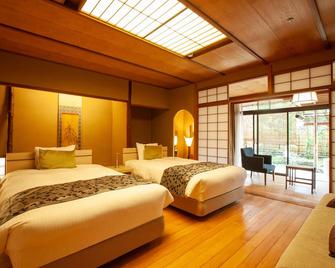 Miyajima Grand Hotel Arimoto - Hatsukaichi - Bedroom