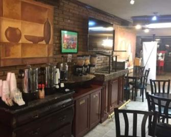 Autel Rio Inn Luxury Inns - Piedras Negras (Zaragoza) - Bar