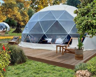 Eco Dome Crete - Sisi - Binnenhof