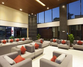 Paripas Patong Resort (Sha Plus+) - Patong - Lounge