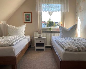 Vacation apartment (Bielefeldt, Wolfgang) - Holiday apartment - Fürstenberg/Havel - Schlafzimmer