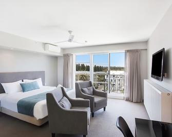 Deep Blue Hotel & Hot Springs - Warrnambool - Bedroom