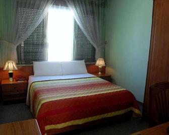 هوتل كروجا - تيرانا - غرفة نوم