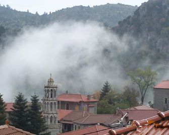 Stemnitsa Diavatiko Traditional Appartments - Stemnitsa - Außenansicht