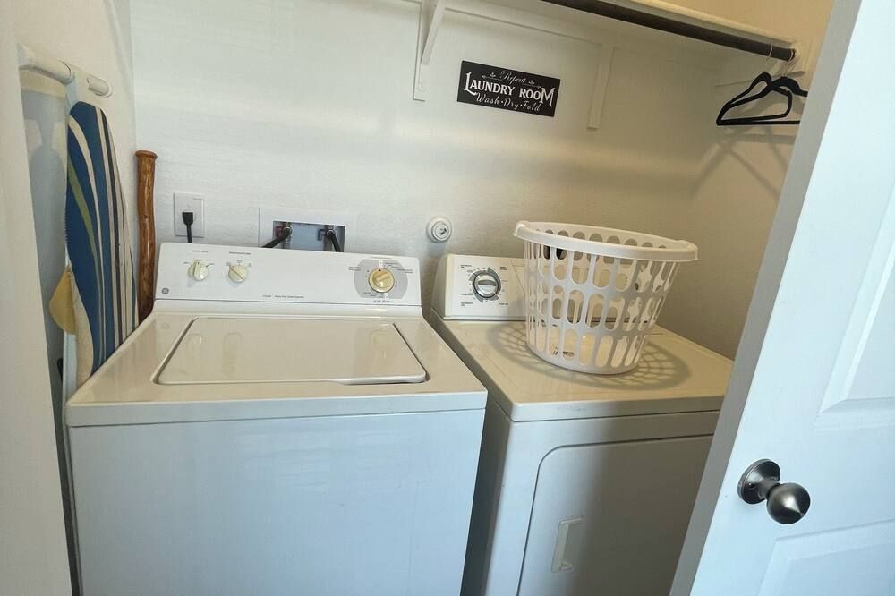 Room for rent 1-bedroom in newly built home in beautiful San Antonio. - סן אנטוניו - מתקן כביסה