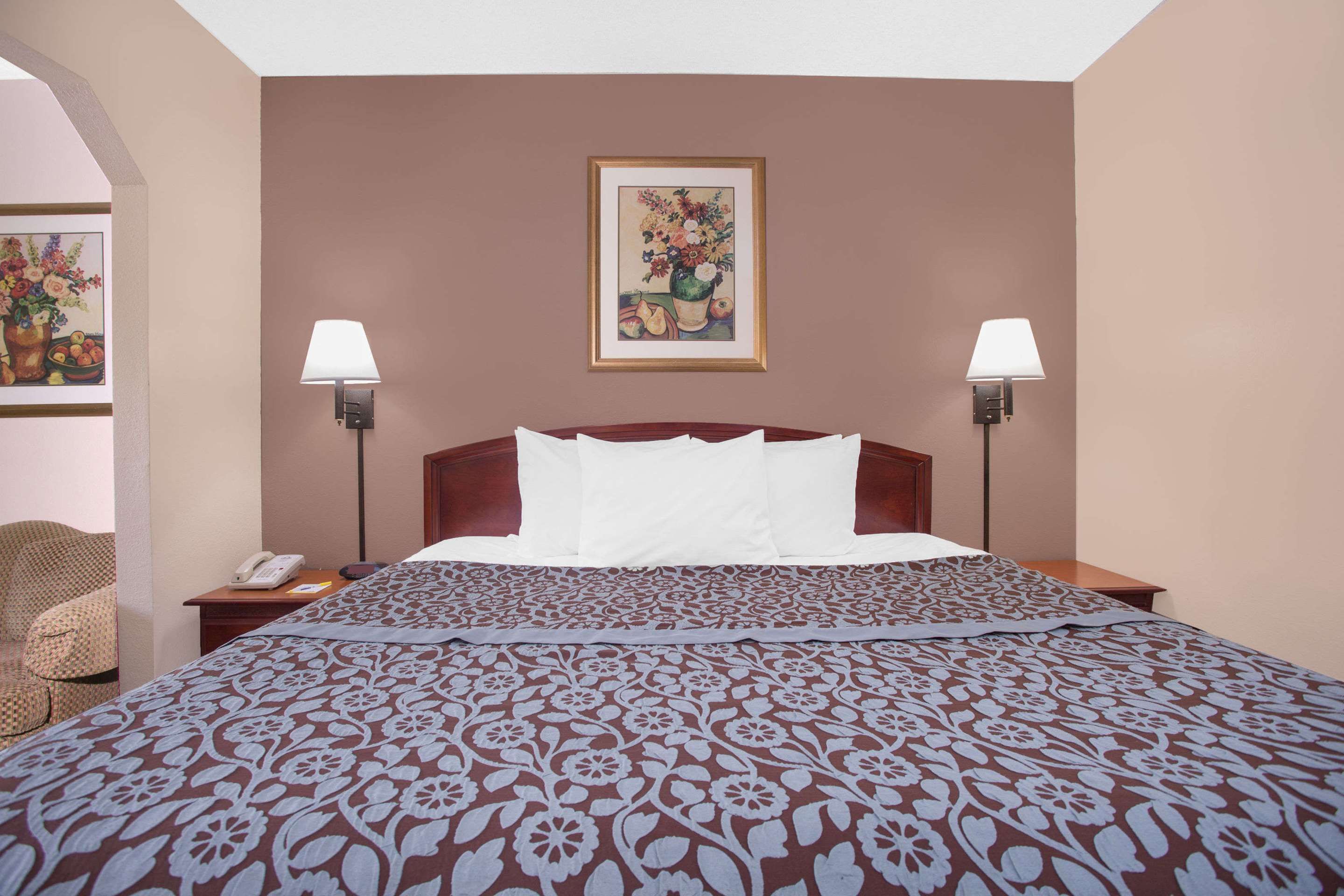 Days Inn by Wyndham Dublin GA - Dublin - Ložnice