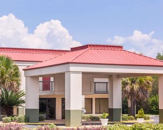 Days Inn by Wyndham Dublin GA - Dublin - Building