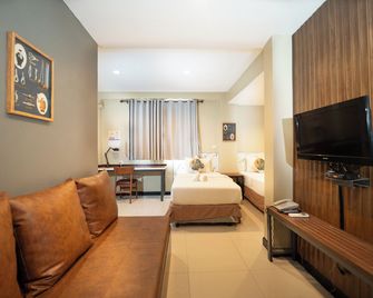 The Palm Hotel - Nakhon Pathom