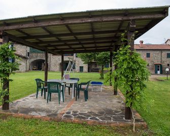 Coriana Apartments & Villas - Mulazzo - Patio