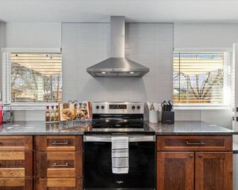 Whole House Relaxing Oasis by Fitzsimmons Campus - Aurora - Mutfak