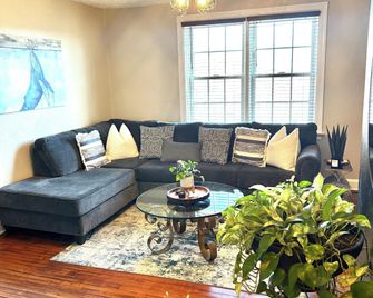 Culpeper Center Suites - Culpeper - Obývací pokoj