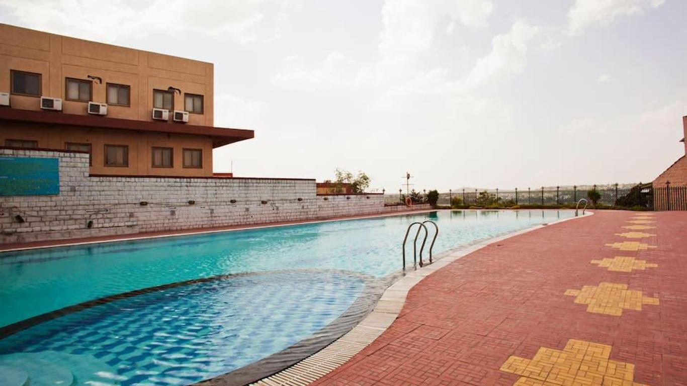 Mpt Lake View Residency