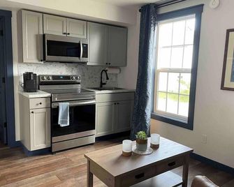 Vasanoja Suite 102, Hyland Hotel - Palmer - Keuken