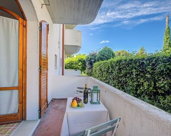 Missy Apartment - Happy Rentals - Peschiera del Garda - Parveke