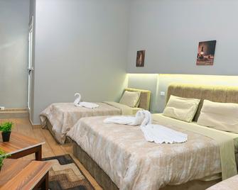 Holy Sheet Hostel - Kairo - Schlafzimmer