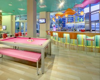 Hampton Inn & Suites Miami/Brickell-Downtown - Miami - Bar